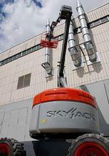 SkyJack SJ 46AJ Articulating Boom Lift