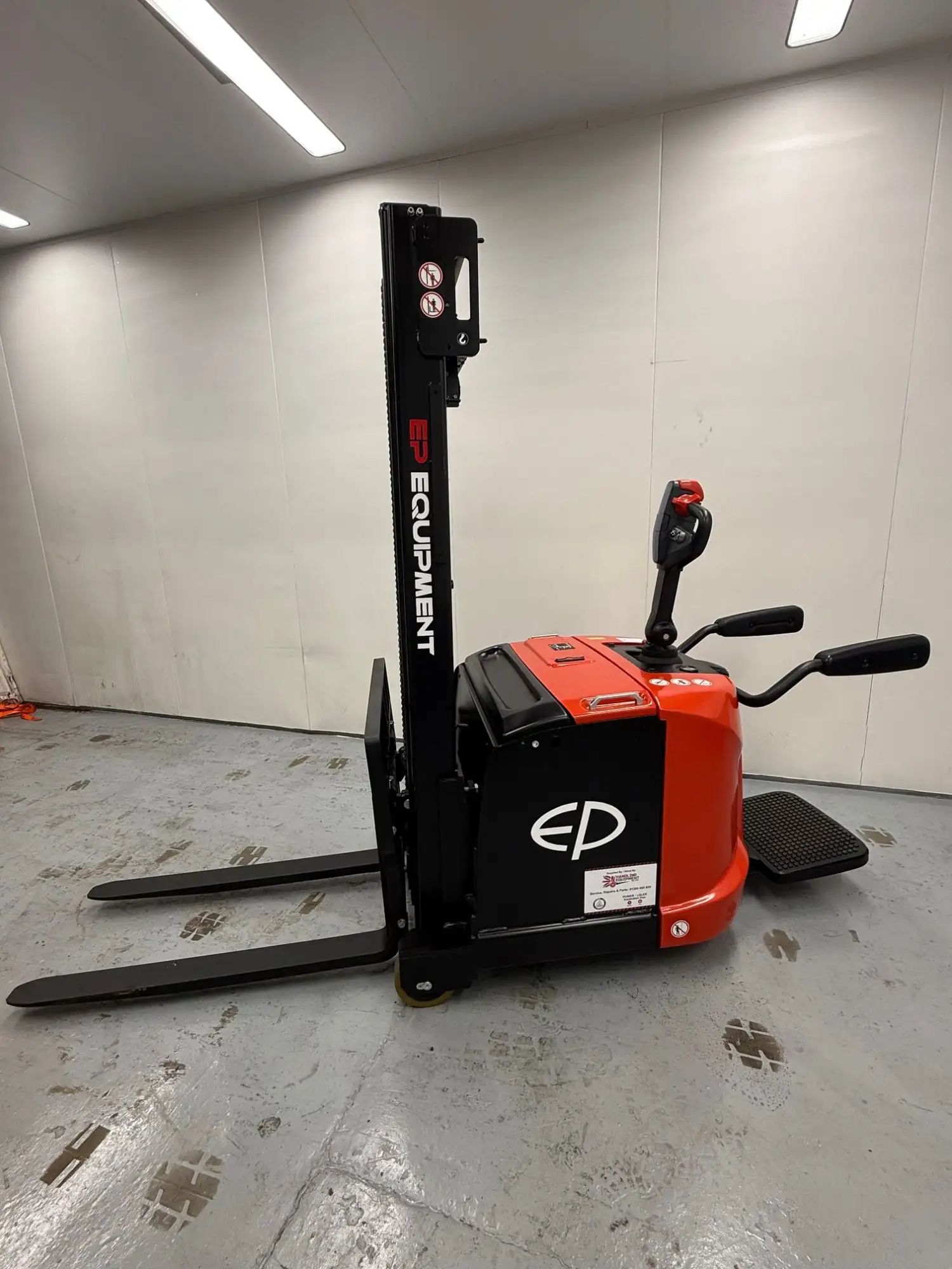 Warrior RSC082 800kg Pedestrian Counterbalanced Stacker with tilt 3.0m - main image