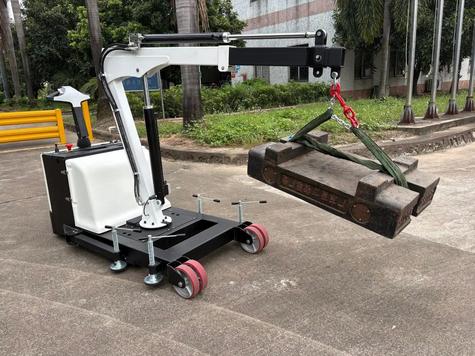 Warrior WRPDCB900SJ 900kg Fully Powered Counterbalanced Crane with Rotating Jib - main image
